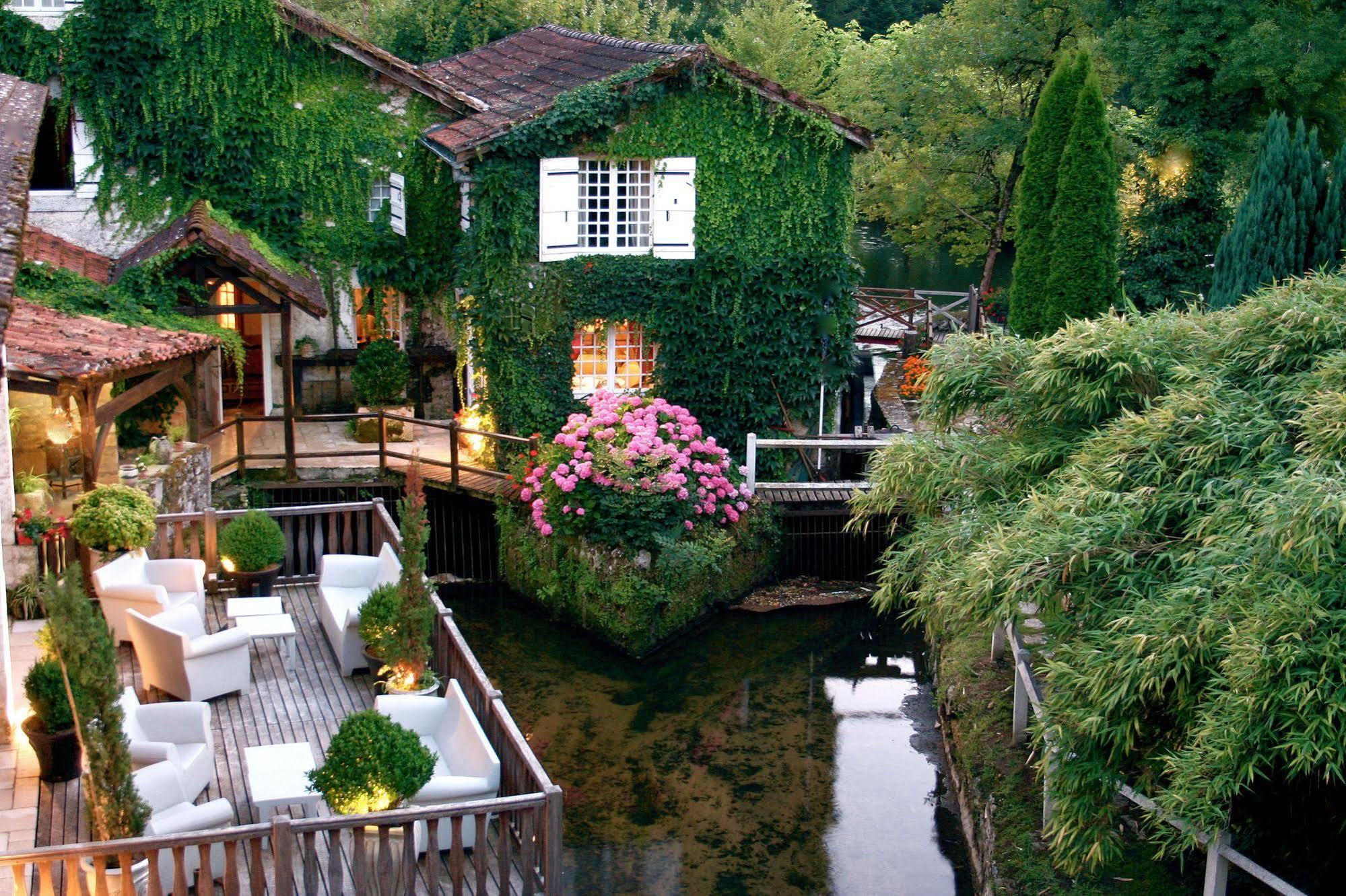 Отель Le Moulin Du Roc Брантом Экстерьер фото