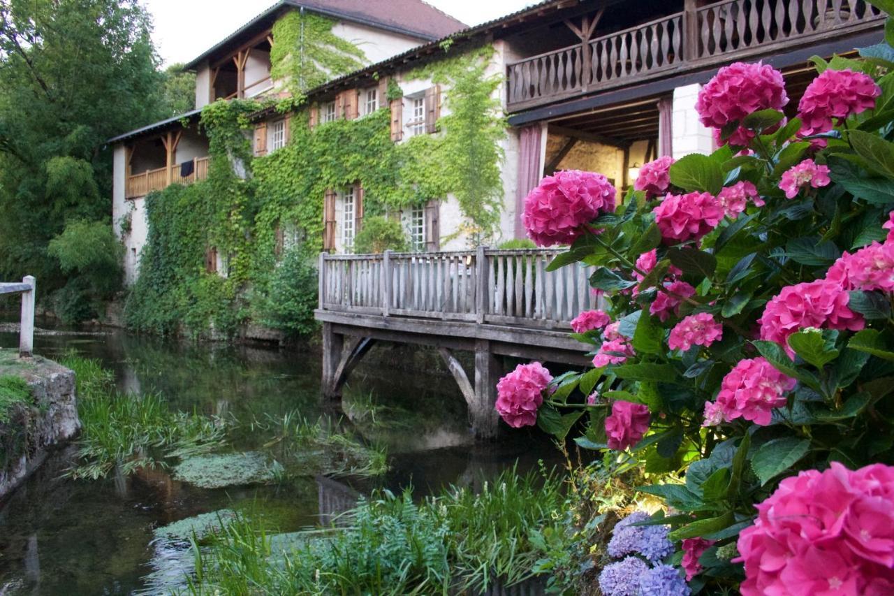 Отель Le Moulin Du Roc Брантом Экстерьер фото